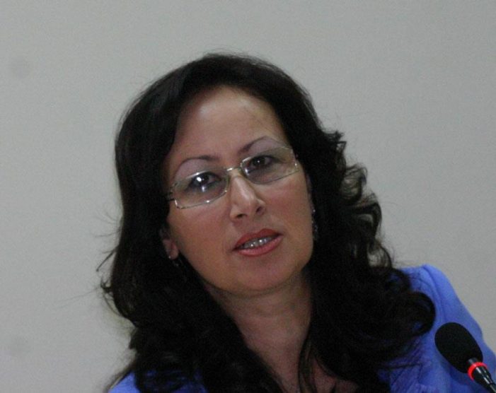 Lista e Gjirokastrës, Mimoza Çomo i bindet Bashës, refuzon të marrë mandatin e deputetit Lista e Gjirokastrës, Mimoza Çomo i bindet Bashës, refuzon të marrë mandatin e deputetit