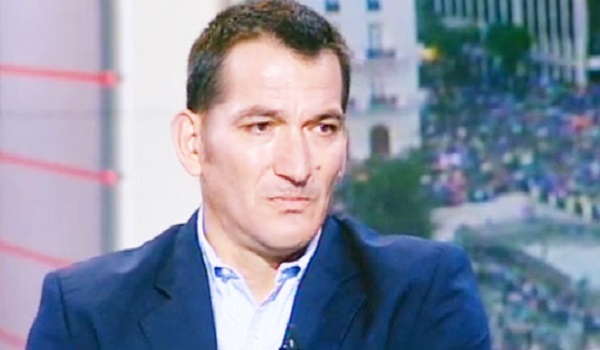 Nga Shqipëria në Greqi, Pirro Dhima rrëfen historinë e para 30 viteve Nga Shqipëria në Greqi, Pirro Dhima rrëfen historinë e para 30 viteve