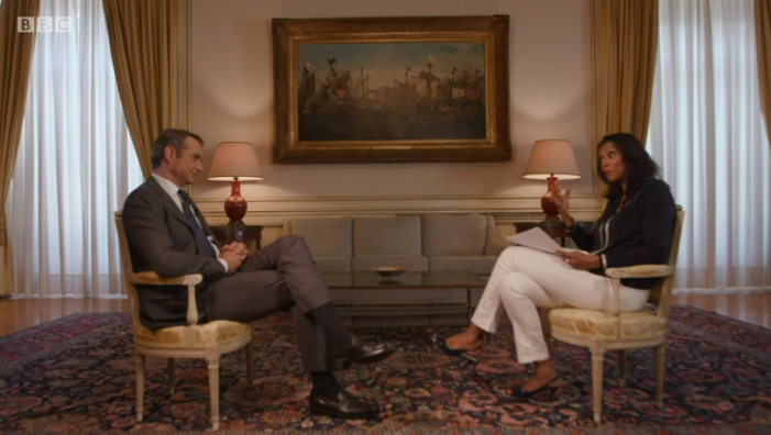 Qeveria e re greke me vetëm dy gra ministre, gazetarja e BBC i ‘bën zbor’ kryeministrit Mitsotakis (VIDEO) Qeveria e re greke me vetëm dy gra ministre, gazetarja e BBC i ‘bën zbor’ kryeministrit Mitsotakis (VIDEO)